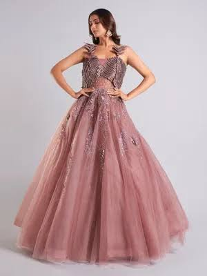 gown